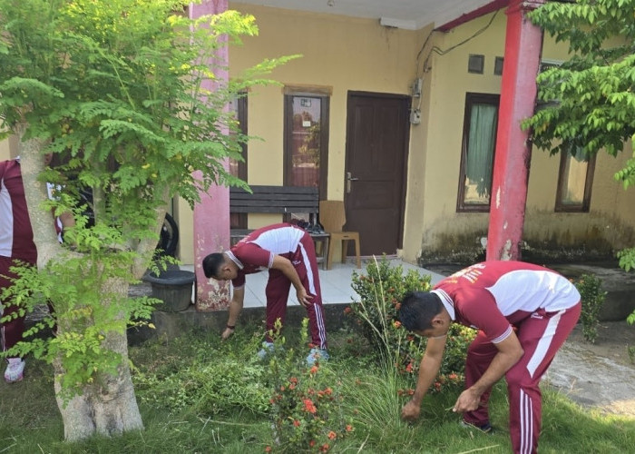 Kurve Serentak, Polsek Sanga Desa Perkuat Kepedulian terhadap Kebersihan Lingkungan