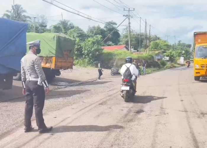 Truk Batubara Mogok, Lalin Macet 5 Km
