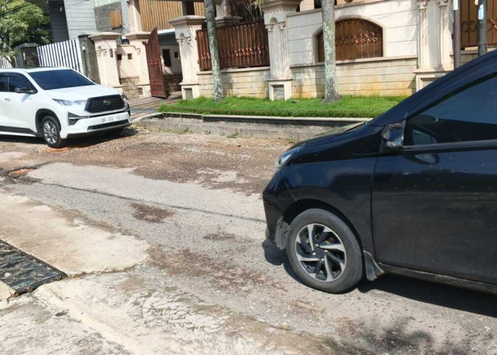 Dijanjikan Selesai Usai Lebaran, Jalan Sumatera I Palembang hingga Kini Belum Diperbaiki