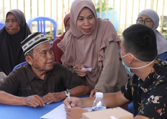 Pusri Kembali Gelar Pengobatan Gratis Klinik Sehat Batch 2 Bagi Masyarakat Kampung Sehat