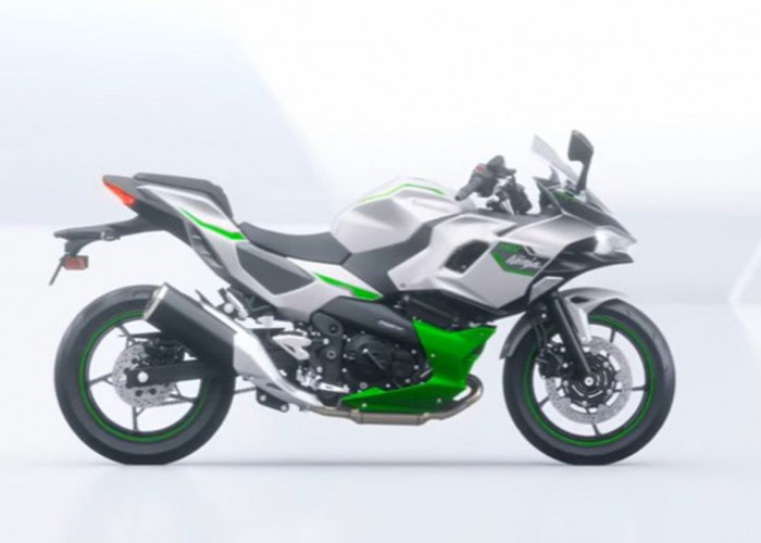 WAW ! Kawasaki Ninja 7 Hybrid Meluncur : Performa Seperti Motor Sport 1000 CC, Irit Bahan Bakar  