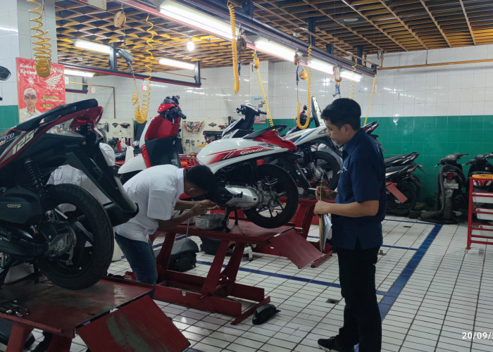  Astra Motor Sumsel Sertifikasi Mekanik Lulusan SMK TBSM Honda