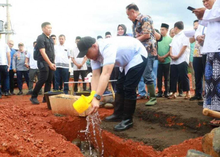 Wagub Sumsel H Cik Ujang Letakkan Batu Pertama Masjid Al-Hijrah di Beverly Hill Kota Lubuk Linggau