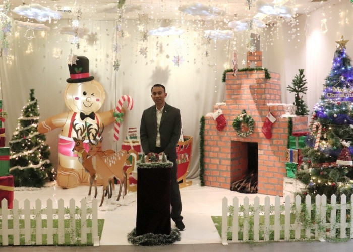 BATIQA Hotel Palembang Hadirkan Kehangatan & Sukacita Natal dengan Mengadakan Christmas Tree Light Up