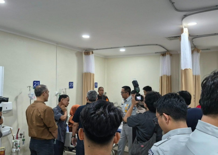 KMP Batumandi Terbakar di Selat Merak, Anggota DPRD Prabumulih Korban, Alami Patah Tulang Tumit
