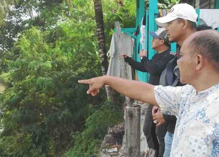 Belasan Rumah Warga di Kabupaten OKU Terancam Longsor