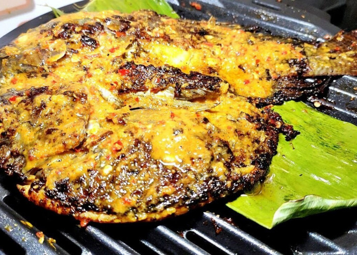 Ikan Bakar Bumbu Kuning, Cita Rasa Nusantara yang Tak Lekang oleh Waktu
