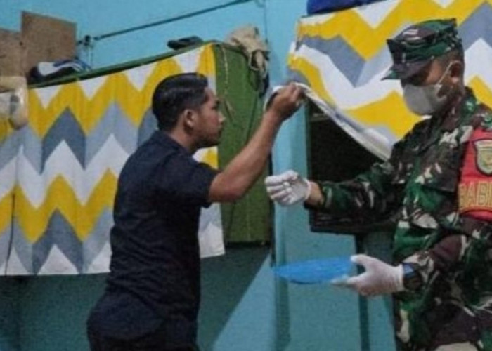 Sisir Blok Hunian dan Tes Urine Warga Binaan
