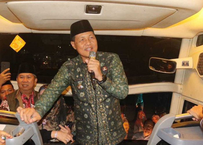 Bupati Edison Sambut Kepulangan 334 Jemaah Haji Muara Enim 