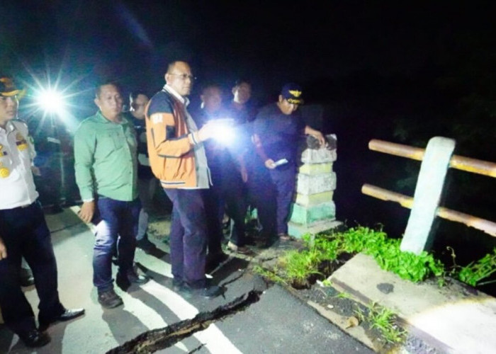 Walikota Prabumulih Tinjau Banjir dan Jembatan Muara Dua yang Roboh, Instruksikan Penanganan Darurat