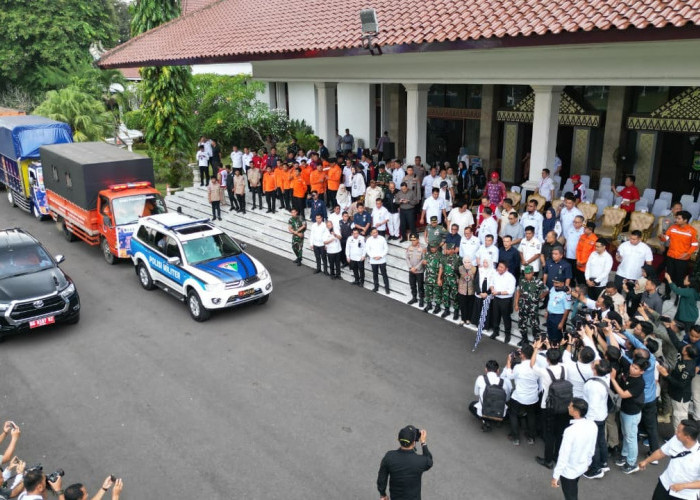 23 Truk Logistik Diberangkatkan Pemprov Sumsel untuk Korban Bencana di Aceh, Sumbar, dan Sumut.