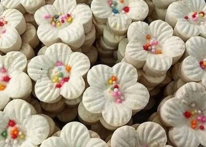 Kue Bangkit : Warisan Rasa Tradisional yang Kembali Bangkit di Tengah Modernisasi