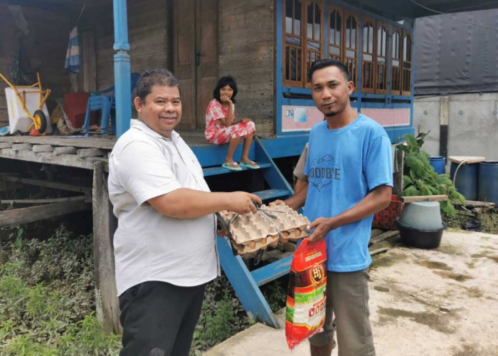 Warga Terdampak Banjir Tungkal Jaya Dapat Bantuan Pemkab Muba dan Perusahaan