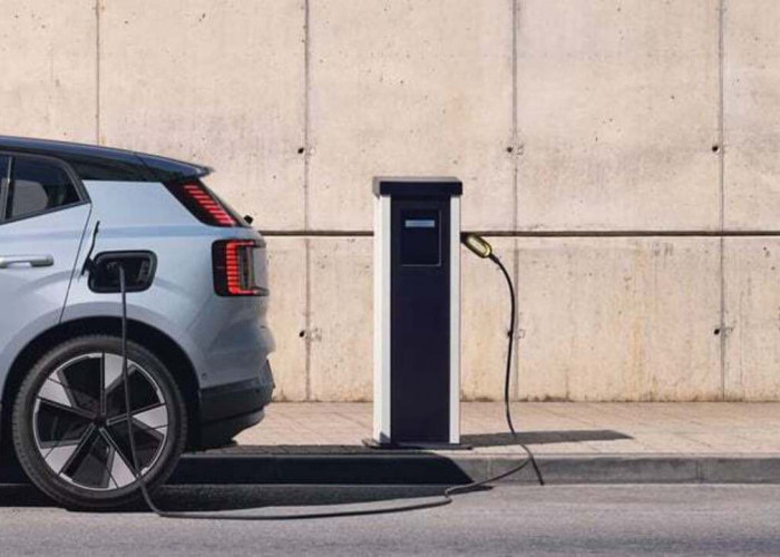 Recall Besar Volvo EX30: Baterai Cacat Picu Potensi Kebakaran Saat Dicas Penuh