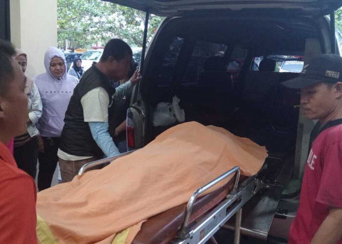 Tragis! Pelajar SMP Negeri 2 Prabumulih Tewas Tertabrak Kereta Babaranjang di Perlintasan Tanpa Palang Pintu