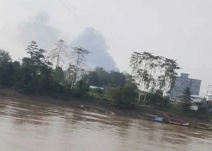 Sumur Bor Minyak di Keban 1 Sanga Desa Terbakar