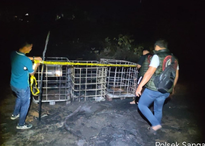 Kebakaran Tedmon Minyak di Sanga Desa Berhasil Dipadamkan, Tidak Ada Korban Jiwa