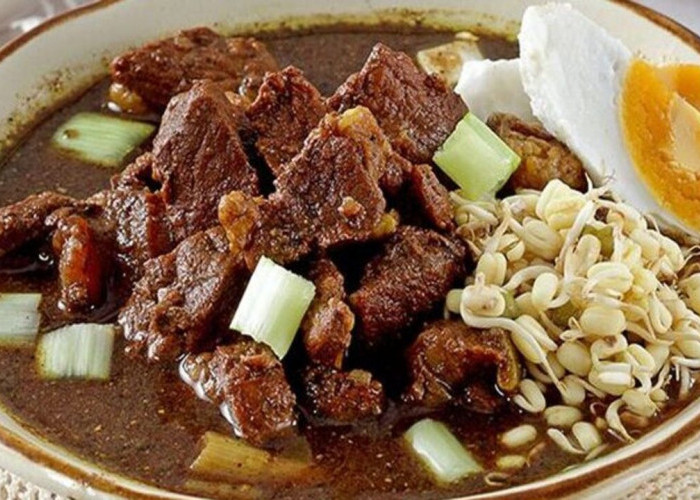 Rawon, Sajian Kuah Hitam yang Menjaga Warisan Kuliner Jawa