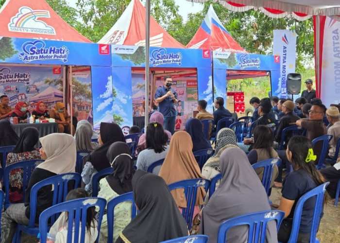 Satu Hati, Astra Motor Peduli, Hadir untuk Warga Terdampak Kabut Asap Karhutla di Kayuagung