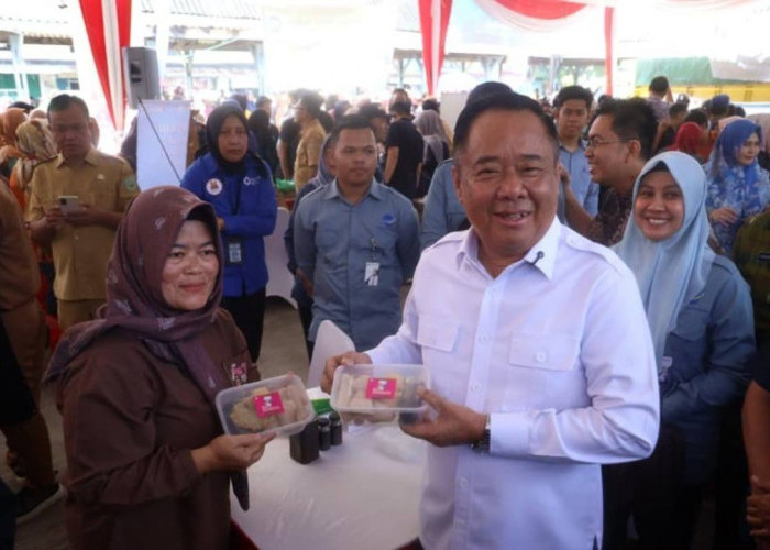 Wagub Cik Ujang Buka Operasi Pasar Murah, Tegaskan Komitmen Pemerintah Kendalikan Harga Pangan