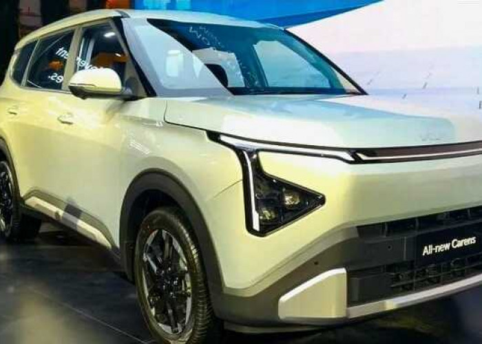 Harga 300 Jutaan  Kia Carens Bikin Panas Segmen LMPV