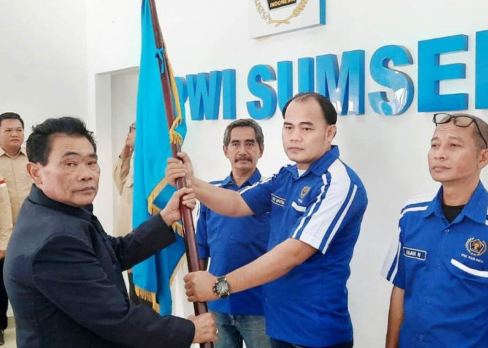 Pelantikan PWI OKU, Ketua PWI Sumsel Kurnaidi Beri Apresiasi dan Respons Positif