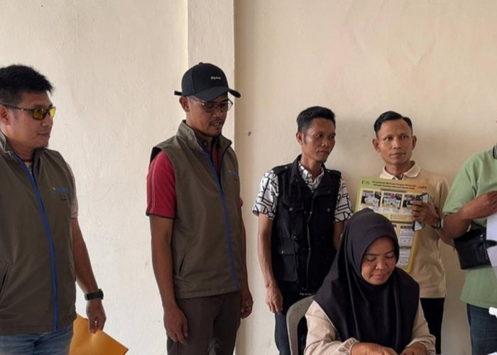 Bulog Salurkan 2.290 Ton Beras Bantuan Pangan di Dua Kabupaten