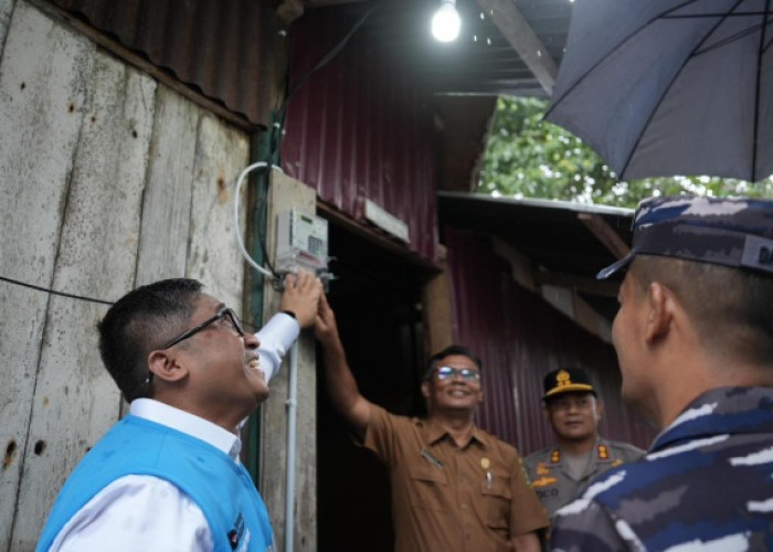 HLN ke-80: PLN Hadirkan Cahaya untuk Warga Sabang Aceh, Ubah Gelap Jadi Harapan Baru