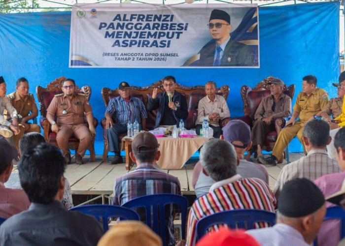 Lagi, Alfrenzi Panggarbesi Bagikan Puluhan Ribu Bibit Ikan ke Petani Pagaralam