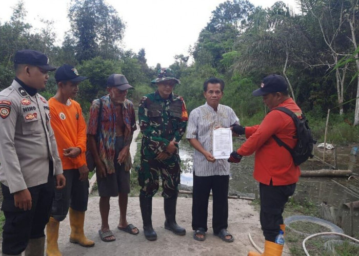 Cegah Karhutla, Babinsa Kodim 0402/OKI Gencar Patroli dan Sosilisasi