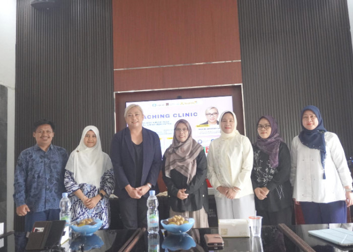 Dari Judul hingga Jurnal Tujuan, FKM Unsri Perkuat Strategi Publikasi Ilmiah Bersama Visiting Professor UKM