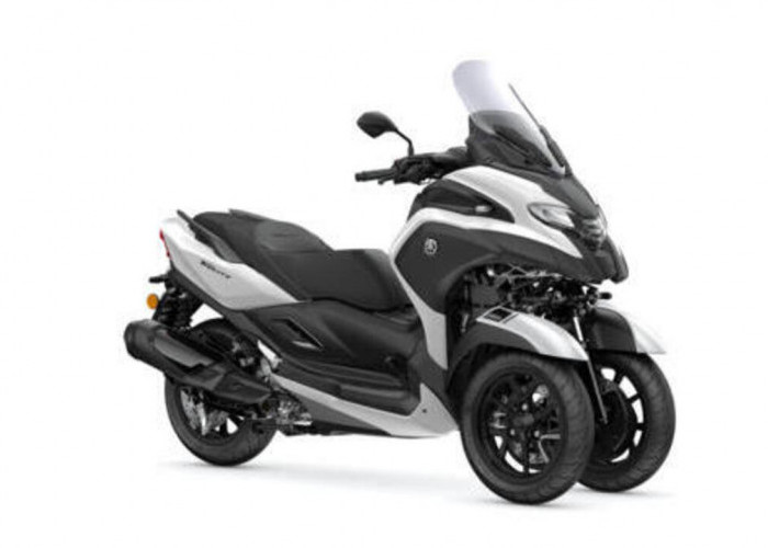 Skuter Roda Tiga Rasa Mobil! Yamaha Tricity 300 2026 Hadir dengan Airbag dan Fitur Premium