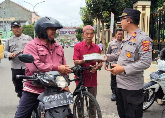 Sambut Ramadan, Satresnarkoba Polres Lubuklinggau Gelar Bakti Sosial di Masjid Nurul Aman