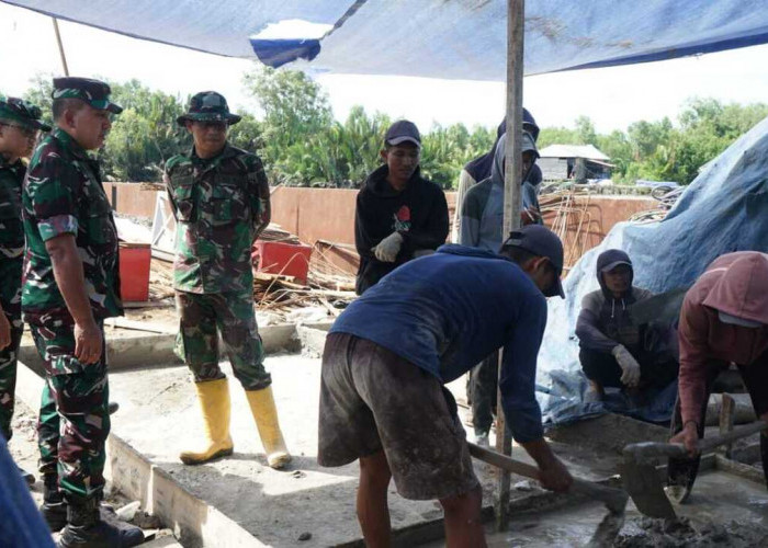 Pembangunan Jembatan Gantung di Desa  Kuala Dua Belas Terus Dipercepat