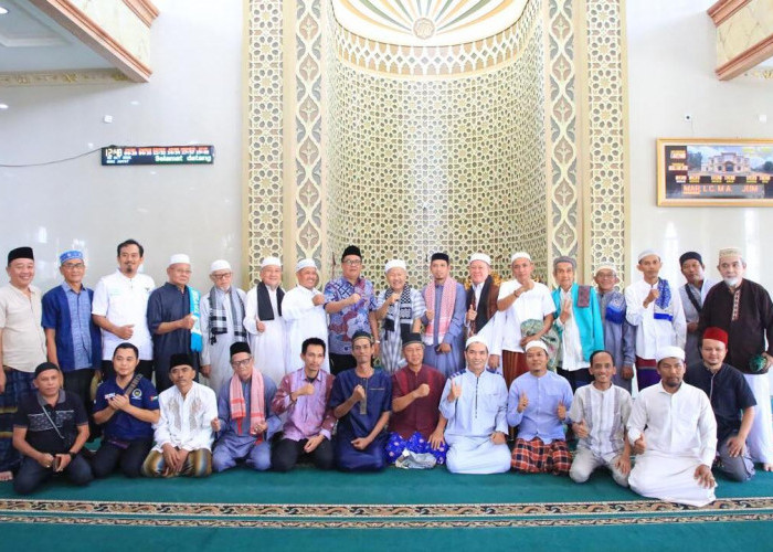 Wagub Cik Ujang Inisiasi Safari Sholat Jumat untuk Meningkatkan Komunikasi dengan Masyarakat