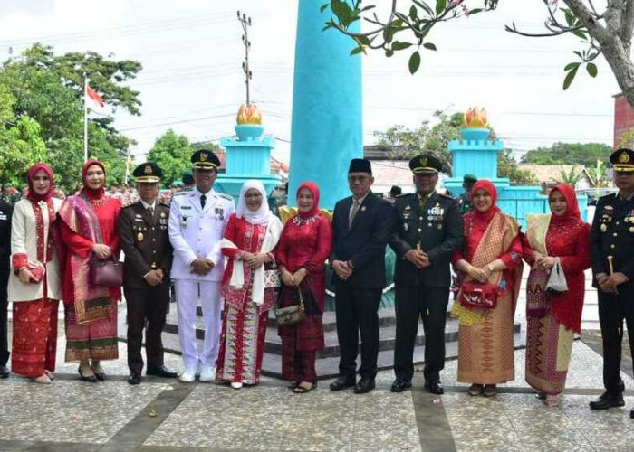 Peringati HUT RI ke-79, Forkopimda OKI Ziarah Nasional di TMP Kesuma Negara Kayuagung