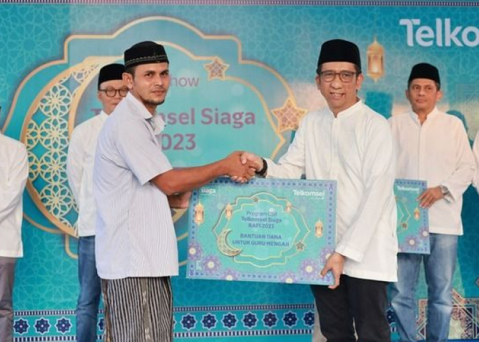 Telkomsel Siaga Berbagi untuk Duafa dan Guru Ngaji