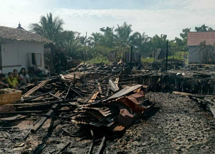Kebakaran Hanguskan Delapan Rumah di Sungai Lilin