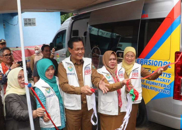 Bupati Luncurkan Layanan Mobil Cek Kesehatan Gratis