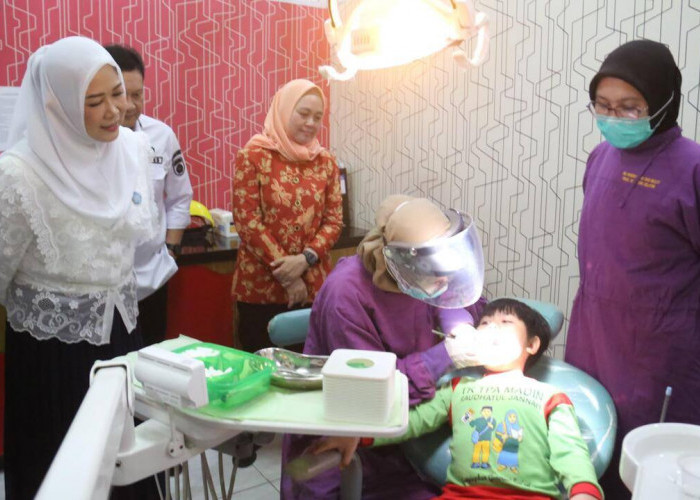 Ketua TP PKK Feby Deru Tinjau Layanan Kesehatan Gratis Meriahkan HUT Ke-79 Pemprov Sumsel 