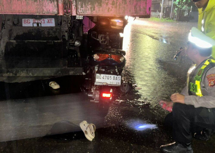 Tabrak Truk Berhenti, Pelajar Meninggal Dunia