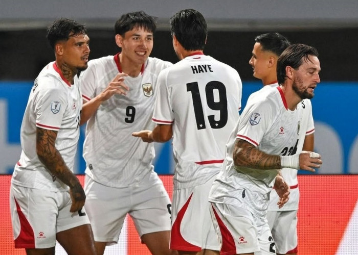 DEBUT SEMPURNA! Mitchell Baker Langsung Hattrick, Indonesia Hancurkan Kamboja 5-1