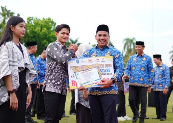 Altet dan Pelatih Berprestasi di Kabupaten OKI Terima Penghargaan Pada Momen Haornas
