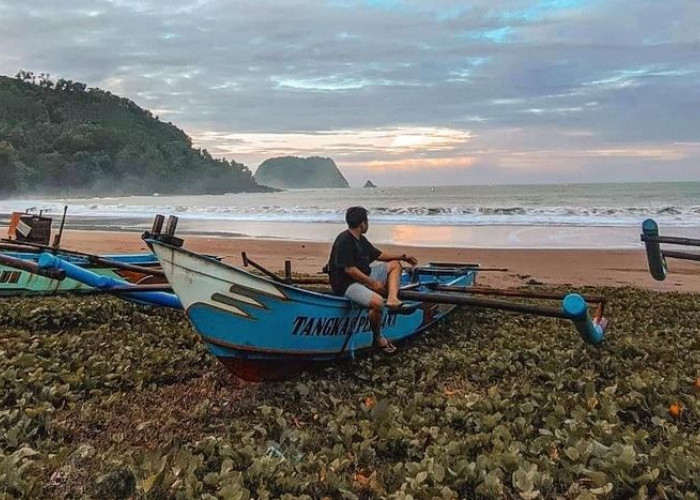 Keindahan Pantai Ngulungwetan, Surga Tersembunyi di Trenggalek Jawa Timur
