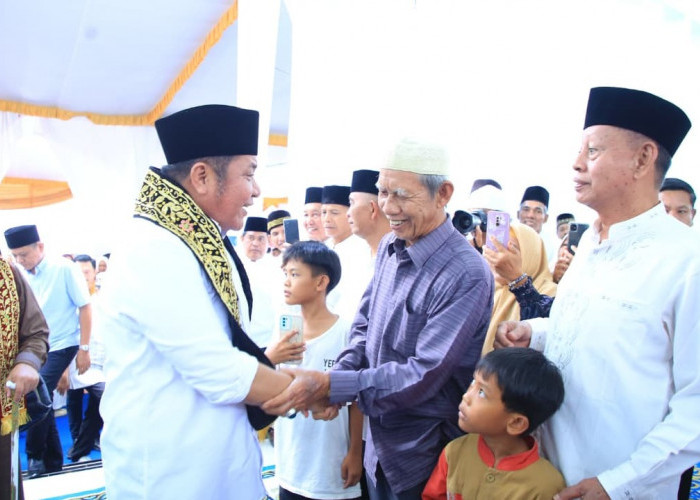 Herman Deru Resmikan Masjid Al Azhar Cidawang, Bukti Penguatan Syiar Islam di OKU Timur.
