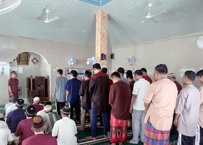 Warga Binaan Lapas Sekayu Antusias Belajar Shalat