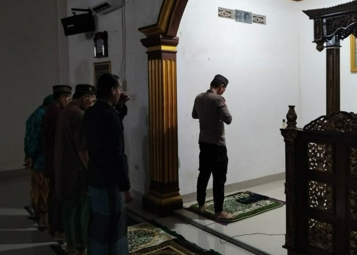 Polsek Batanghari Leko Gelar Subuh Keliling, Ajak Masyarakat Jaga Kamtibmas dan Cegah Karhutla