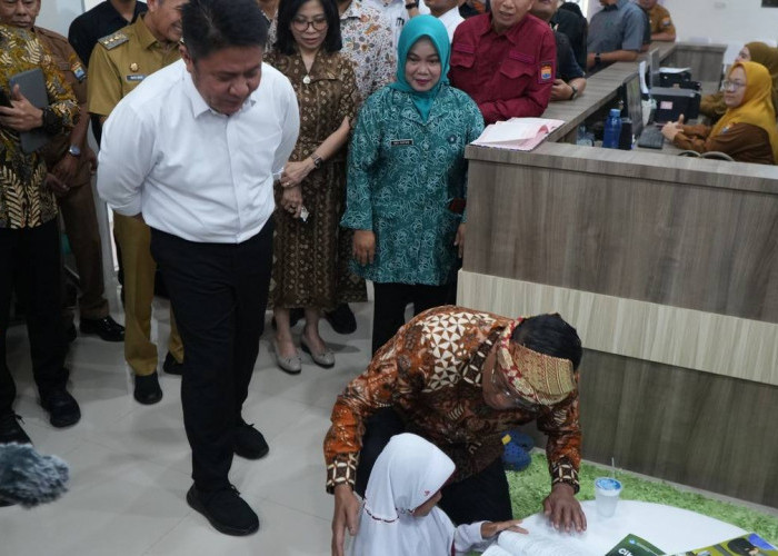 Kunjungan Menteri Supratman di Posbankum 5 Ilir: Wujud Nyata Keadilan Inklusif di Sumsel