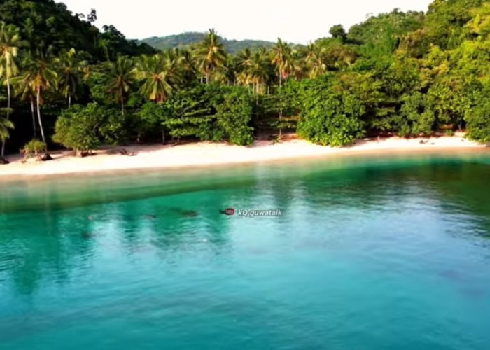 Keindahan Alam Tersembunyi di Lampung: Ternyata Pantai Teluk Berhantu Tidak Seseram Namanya!