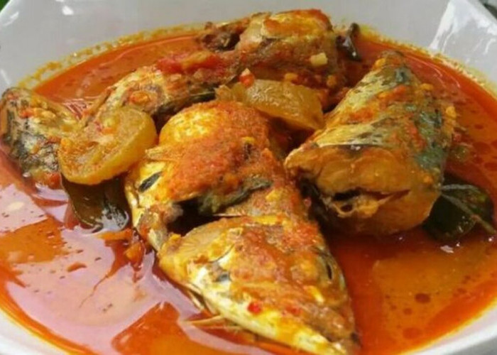 Ikan Kembung Asam Padeh: Hidangan Tradisional yang Kembali Populer di Tengah Tren Kuliner Nusantara